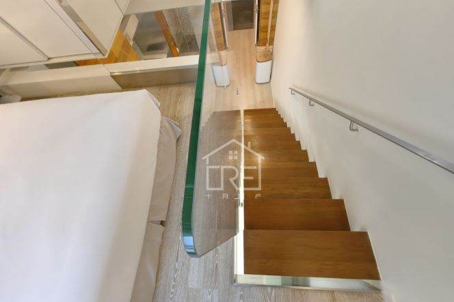 Loft one bedroom service apt 2mins to Langao Rd,free for gym & Wifi