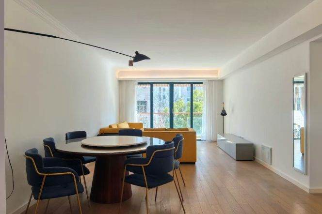 Floor heating 3BR APT Balcony nr Changle Rd 25.8k