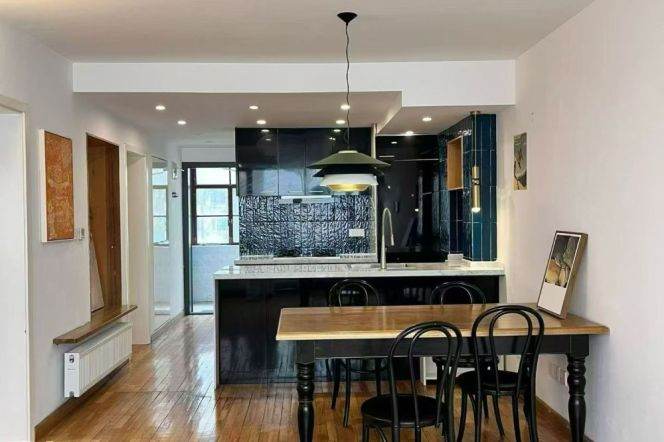 tastefully renovated 2brs Apt Hengshan Rd