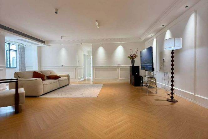 Brand New 3Brm With Floor Heating Near Line 4/10 Hongqiao Rd