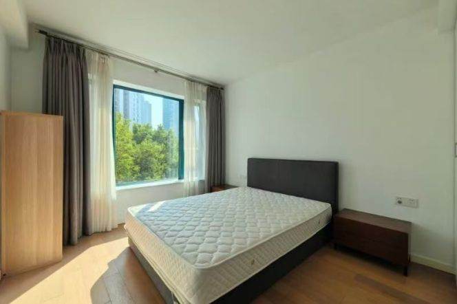 Floor heating 3BR APT Balcony nr Changle Rd 25.8k
