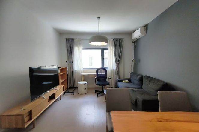 Floor heating 1BR APT Huaihai Rd nr JT University 9.5k