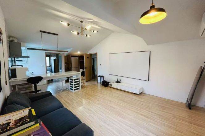 Good lighting 1br near South Shaanxi Road/Jiashan Road