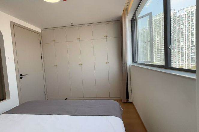 Spacious-Fashion-lift-1Br-Nr Huadong Jiaotong uni-Caoyang rd/Putuo area/L3/4/11/13/14