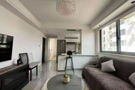 Nice 2BR APT Elevator Hengshan Rd 14.5k