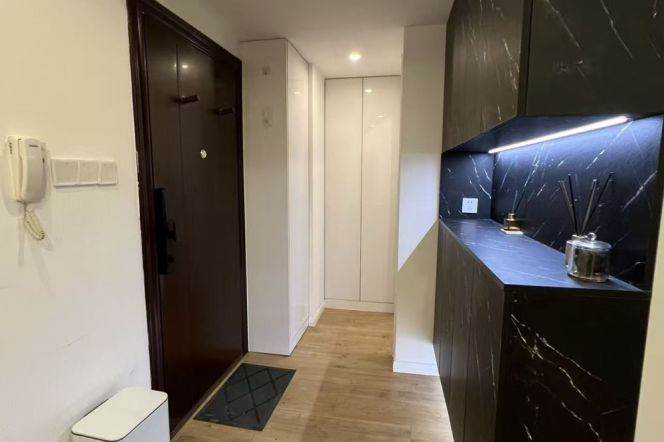 1 br near L3/L4 west yan'an rd station+elevator