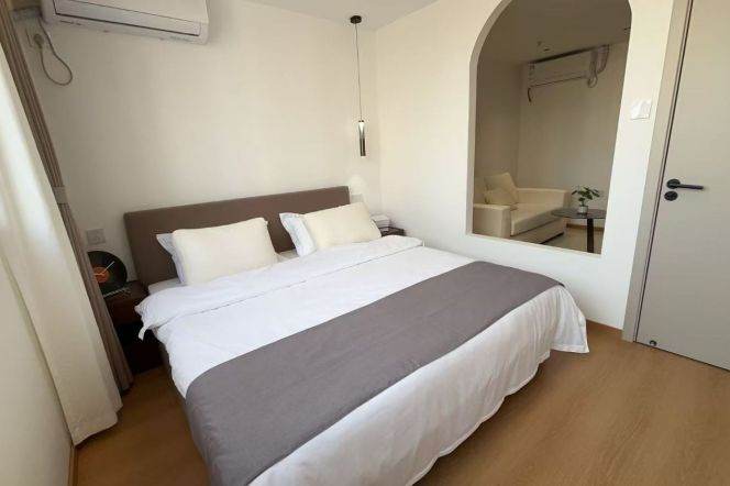 Spacious-Fashion-lift-1Br-Nr Huadong Jiaotong uni-Caoyang rd/Putuo area/L3/4/11/13/14