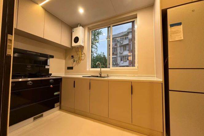 Quality 1br apt with elevator,close to Longbaixincun,Line 10, Mixc shopping mall