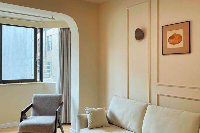 Xintiandi Area — Spacious 1BR Elevator Apartment