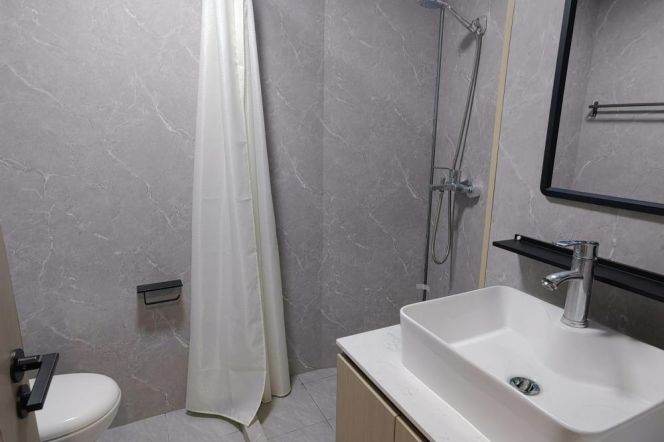 Cozy 1 br on West ZhongShan Rd. easy to L 2/3/4 ZhongShan Park St.Short term/long term