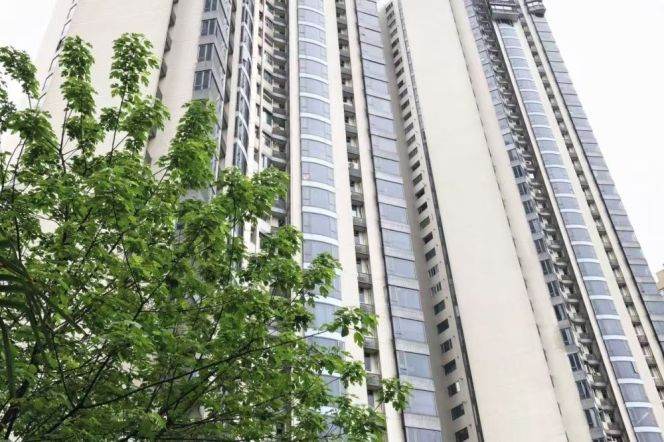 Changshu rd fancy Compound elevator 3BR 2BATH