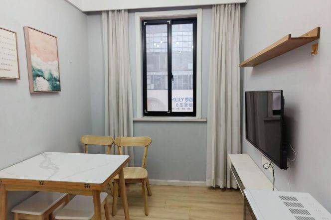 Cozy & Bright 1 br in XuHui , 4 mins walking to L3/4/9 YiShan Rd St.