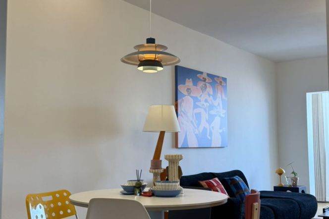 Modern style 2brs@high rise near Zhongshan Park