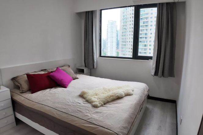 1 Br, 1 Living room with Open Balcony, Floor Heating, Oven, 75 sqm @ Jingan temple L2&7