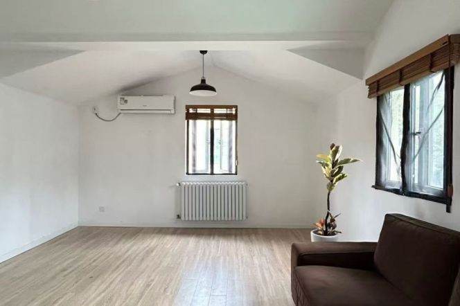 Good lighting 1br near South Shaanxi Road/Jiashan Road