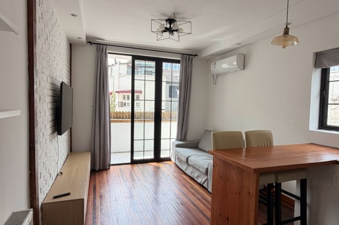 Sunny 1BR, 8.9k, Bright balcony, Tianzifang area