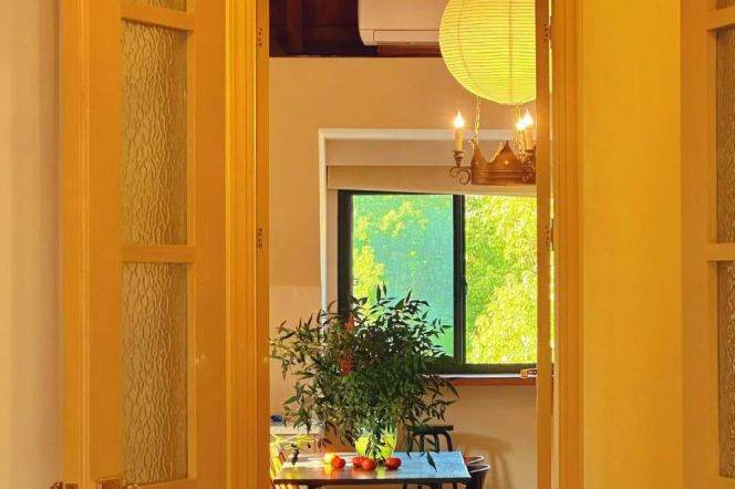 Beautiful garden house@1br with balcony near Changshu Road