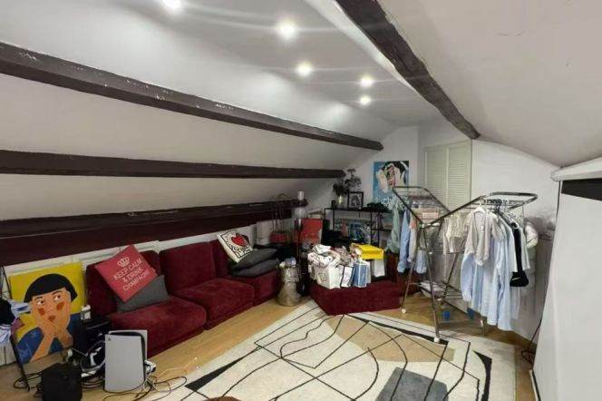 Biig terrace 2br@Julu Road,close Line 1/10/12 South Shanxi Road St.