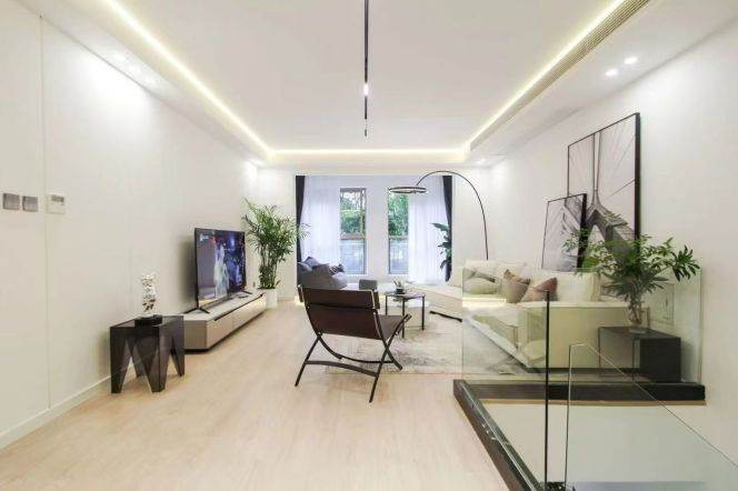 6BR-Yard-4-minute walk to Line 7/12 Longhua Middle Road