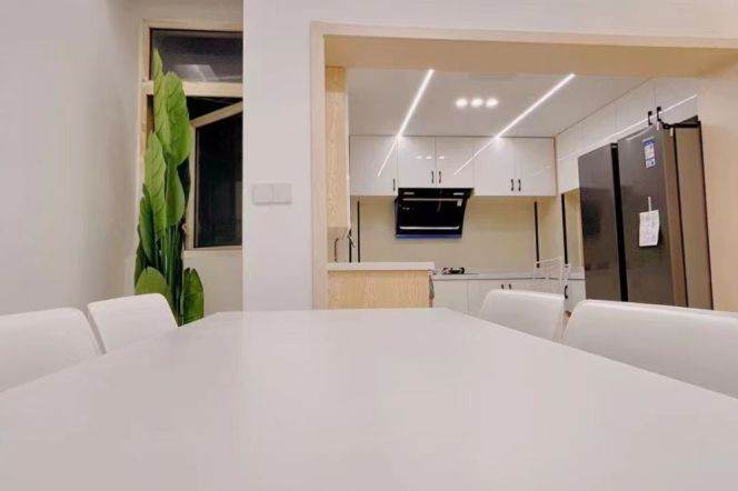 11.8k Clean 2BR Nr Changshou Rd.line7/13