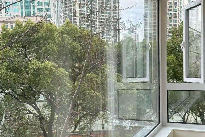 Spacious 2brs&2baths with terrace near Changshou Road