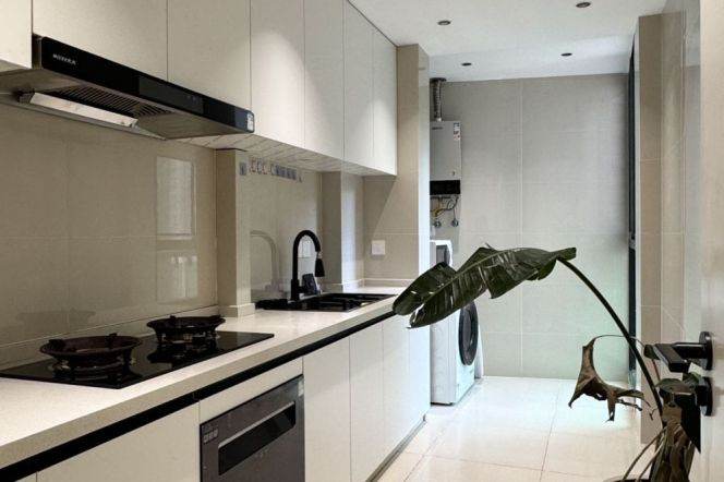 Scenic windows | Modern 3Br +Floor heating | Longde rd metro L11/13 | 16.6K