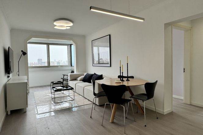 Highrise 2Br 2bathr 120Sqm +floor heating | Xintiandi MtL10/13 | Modern & Cozy 15K