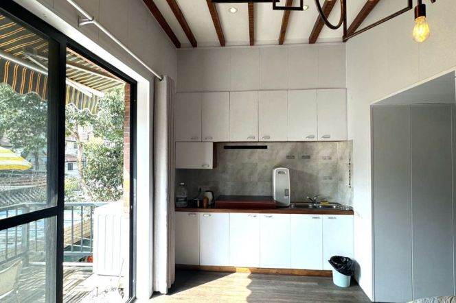 6K great deal Loft 1bedr+big terrace nrL2 7 14Jing'an temple metro