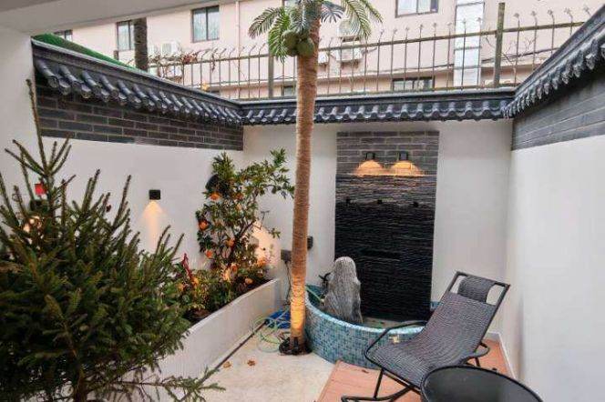 Nice yard 1Br/1Lr/1Bt apt nr Jiaotong university,M10/11