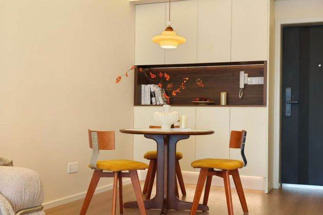 Stunning River View 1BR | First Time Rent