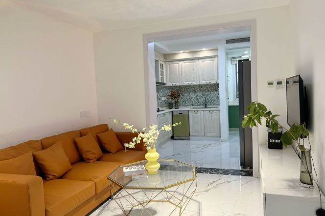 Renovated 1br with yard,floor heating,close to Line 10,Gubei