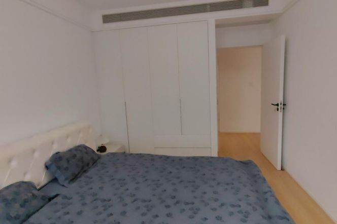 Modern & Spacious 3 br with floor heating in XuHui , easy to L1/12 CaoBao Rd St