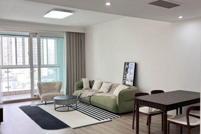 Spacious 2BR 2BA High-rise Apt in Celebrity Garden/Jiashan Rd