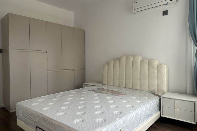 Elevator 3Brs/2Lrs/1Bt apt nr Jiaotong university,M10/11
