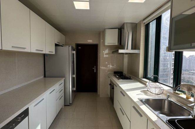 modern big 4brs floor heating nice river view open balcony near Huang pu river line 2,9,14