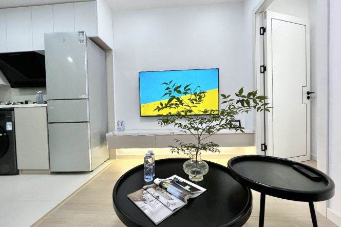 New and Bright and Clean 1Bed/Oven@Jing’An/Yanping Road