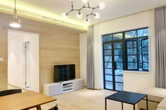 Stunning 2Br w. Floor Heating&Balcony Changshu Rd