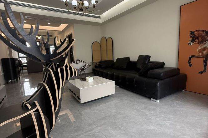 2 Brs, 2 Baths, Floor Heating/Central ac/Oven/Dish washer, 150 sqm @ Hailun metro L10