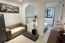 Jiaotong University elevator 1BR apartment