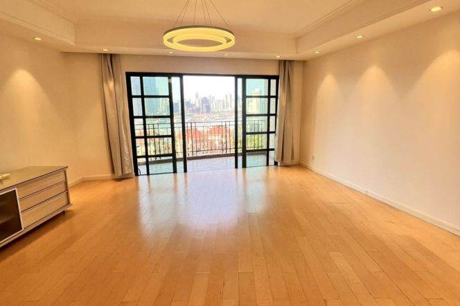modern big 4brs floor heating nice river view open balcony near Huang pu river line 2,9,14