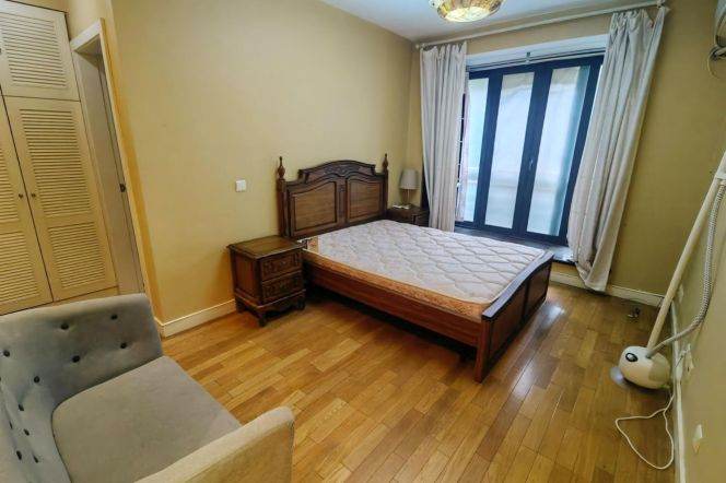 Good price 1 br in GuBei ， easy to L10 SongYuan Rd St + L 15 YaoHong Rd st.
