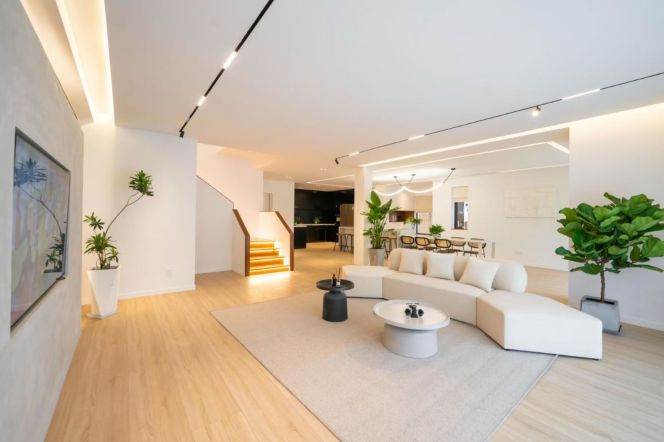 modern 5brs independent house nice garden floor heating near German school only 37K