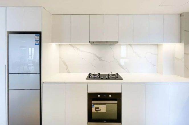 modern 3brs floor heating modern furniture in best compound Xujiahui  line 1,9,11 asking28K