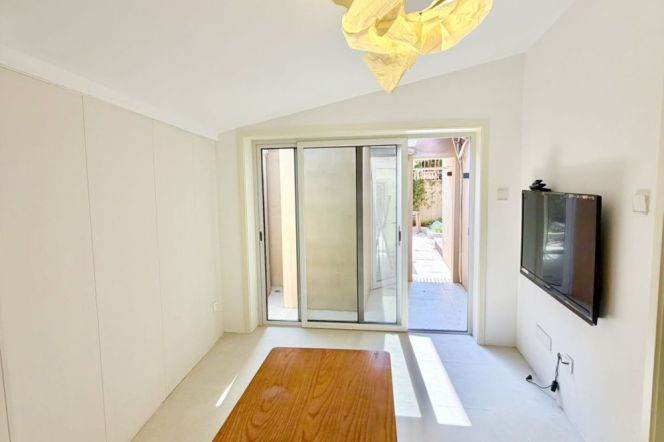 Cozy 1Brm With A 50sqm Garden Near Line 2/7 Jing'an Temple