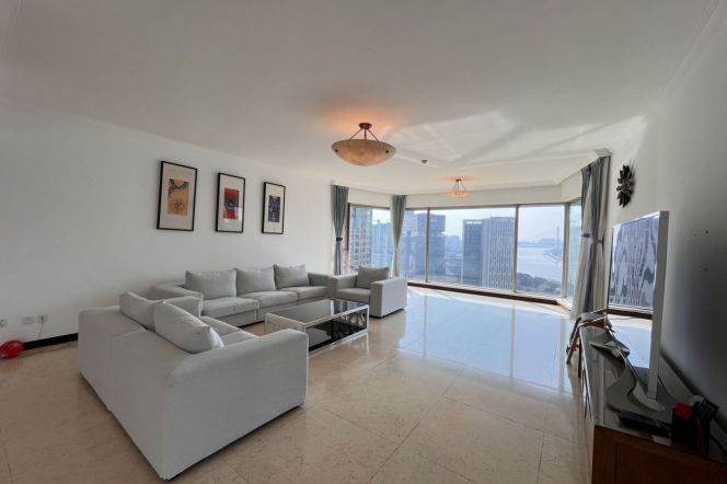 modern huge 4 brs big living room nice river view beside Huang pu river 38.5K
