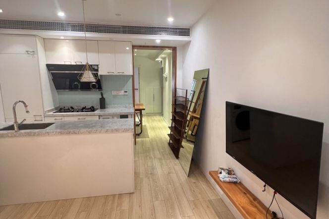 Xujiahui Nice 2BR only 8K available now 