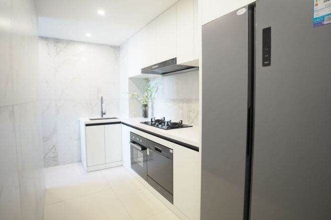 modern big 3brs floor heating nice view beside Su zhou river only 20.8K