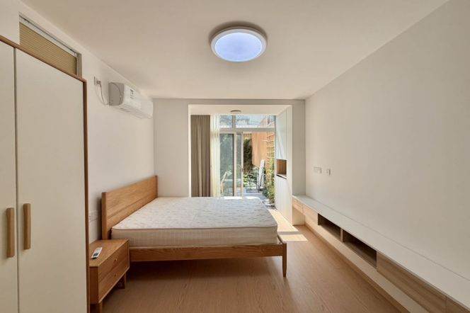 Cozy 1Brm With A 50sqm Garden Near Line 2/7 Jing'an Temple