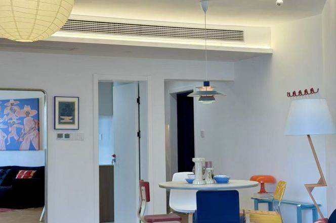 Modern 2-Bedroom Apartment in Zhongshan Park | Fully Upgraded