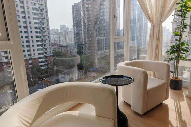 Modern & Spacious 3 br with floor heating in XuHui , easy to L1/12 CaoBao Rd St